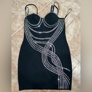 So Tempting
Embellished Mini Dress
Black
SIZE XL